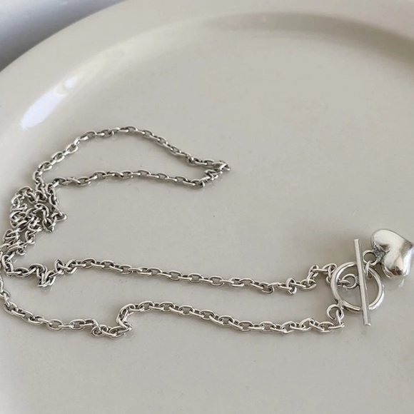 Sterling silver heart pendant necklace - Picture 2 of 5